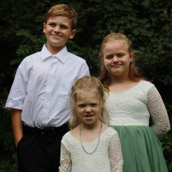 Meet your Posher, Sonya Lynn - Picture 10 of 16